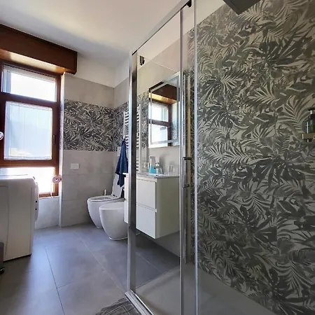 Casa Lariana アパート レッコ