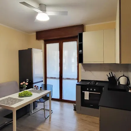 Casa Lariana Лекко